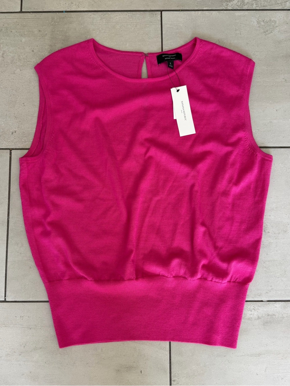 Banana Republic NWT Hot Pink Merino Wool Sleeveless Sweater Top L